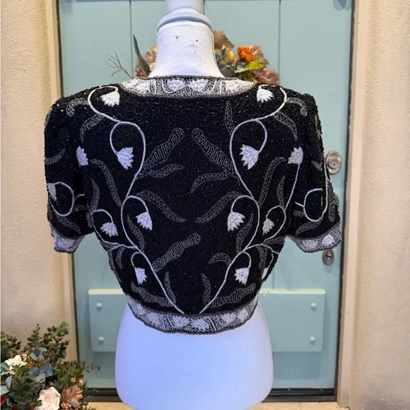 Vintage Allure Black and White Embroidered Crop Top - Picture 5 of 9